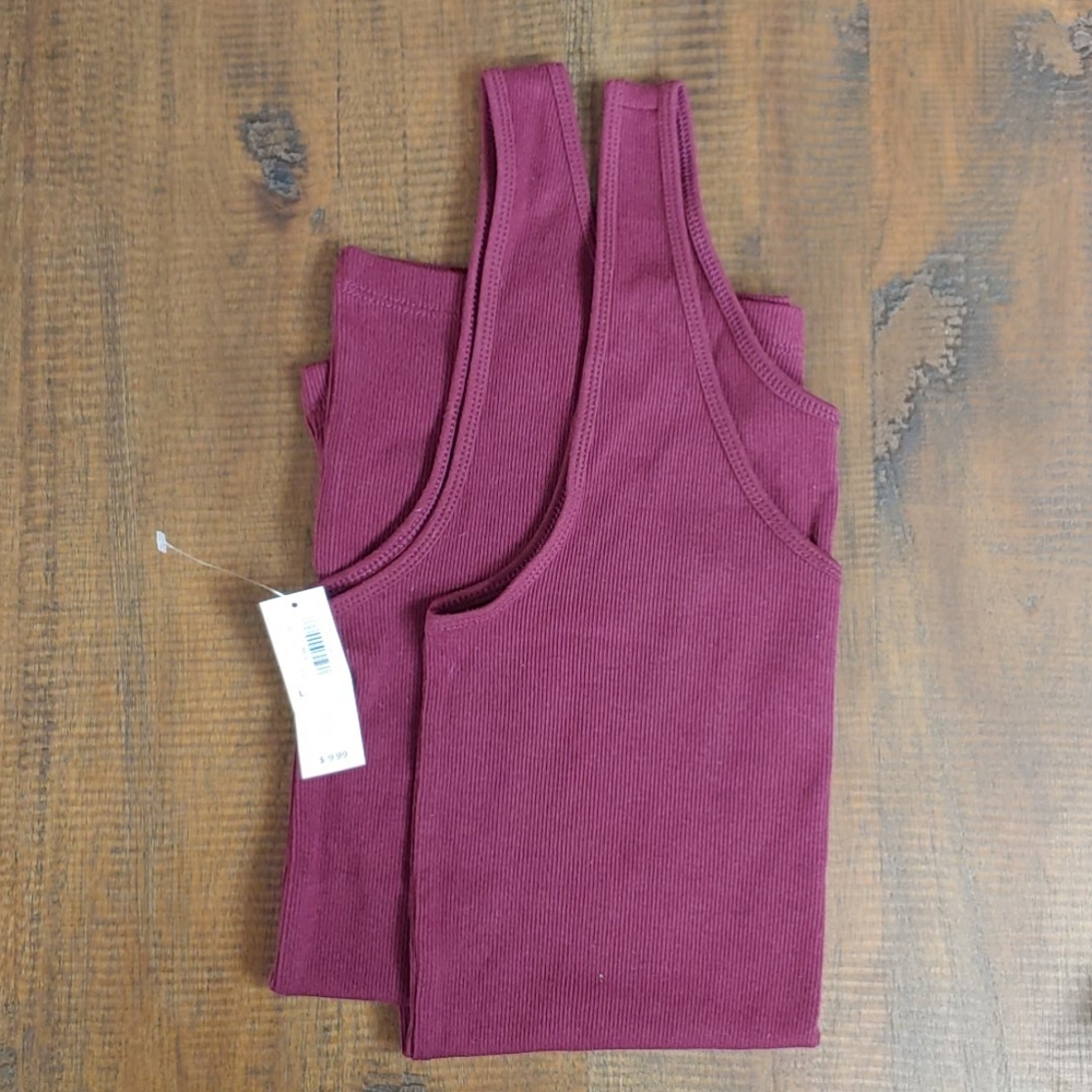 Old Navy Ribbed Tank
